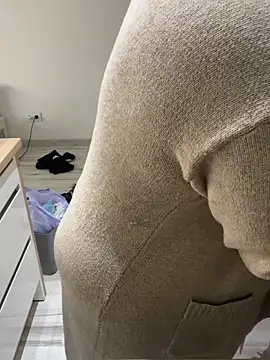 Chatroom XXX en direct de sweeti_Em