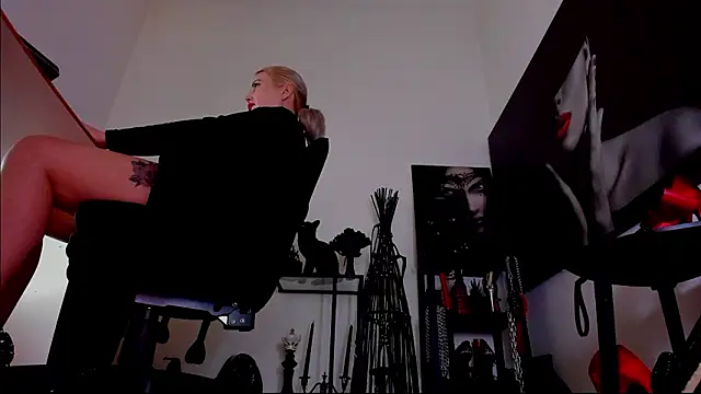 MistressDemi Live XXX Chat