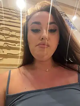 KiraSunshine লাইভ XXX চ্যাট