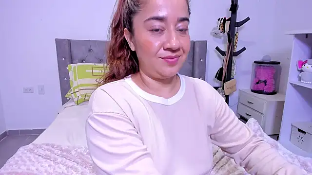 naive_natty10: онлайн-сек с-чат