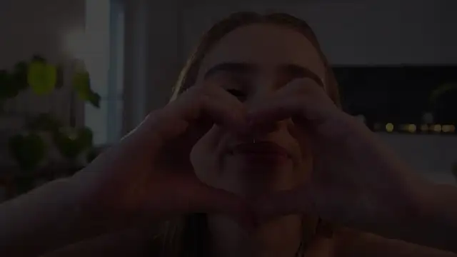 IsobelCashin Adlı Modelin Web Kamerası Şovu