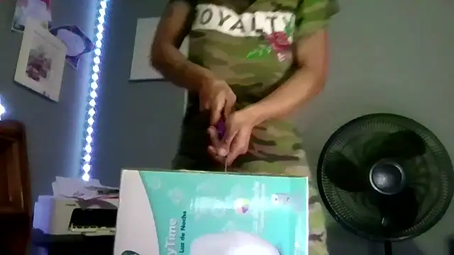 Tishrella6 – Naživo XXX chat