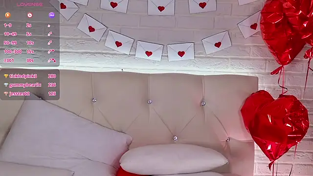 Chat XXX en directo de LiraKink