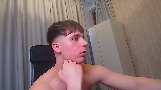 Chat XXX en directo de KellenWest