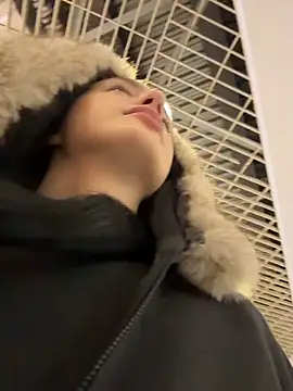 Онлайн чат XXX MiaTee