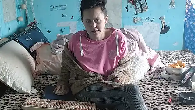 Chat XXX en directo de brighteyes77