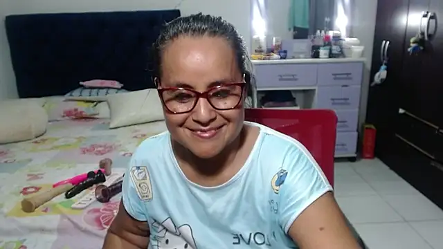 pervert_mommy_ লাইভ XXX চ্যাট