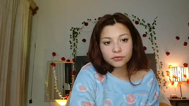 แชท XXX สดของ 3littles