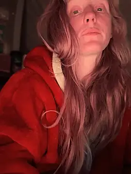 แชท XXX สดของ GoldenFlameGoddess