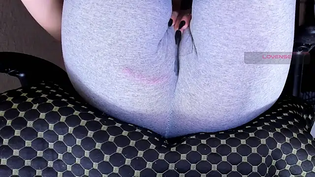 Sembang XXX Secara Langsung Cameltoe_squirt_inPants