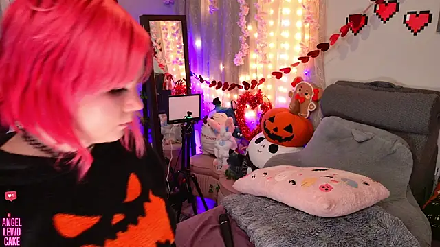 Angel-Lewd-Cake 即時 XXX 聊天