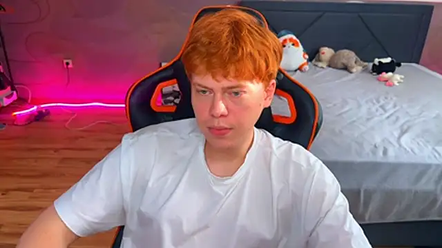 Alvin_rain: διαδικτυακό σόου στην κάμερα