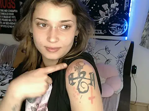 แชท XXX สดของ AlienforTwenty