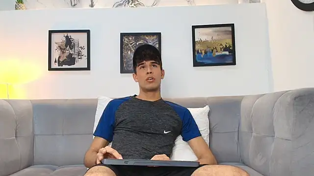 Chat +18 de PRETTY_COCK1 ao vivo