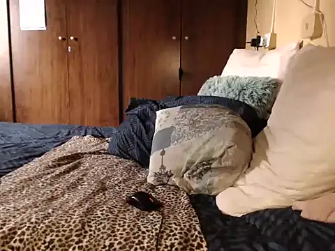 LONGBLKCLIT36のライブXXXチャット