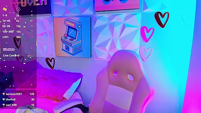 AdelaineBestのライブXXXチャット