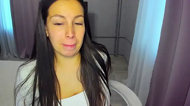 AvisFlowersのライブXXXチャット