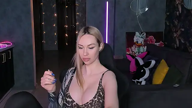 Blckmirrorr's Live XXX Chat