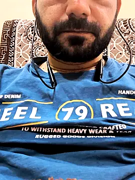 DesiHotBoy69 Adlı Modelin Web Kamerası Şovu