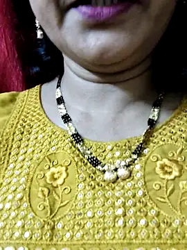 anuradha1432: διαδικτυακό σόου στην κάμερα