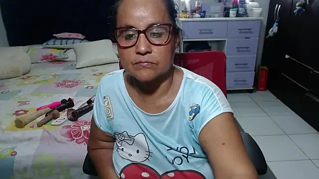 pervert_mommy_n Live XXX chat