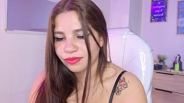 แชท XXX สดของ bluee_hazell