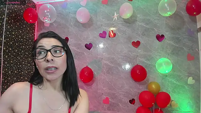 adellelennoxx's Live XXX Chat