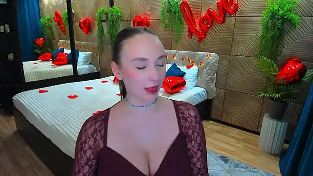 Chatroom XXX en direct de TrueReincarnation