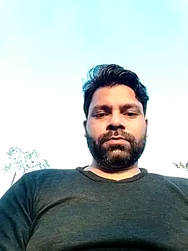 Virgin_Boy011: διαδικτυακό σόου στην κάμερα