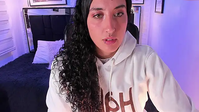 ladyraingn Live XXX chat