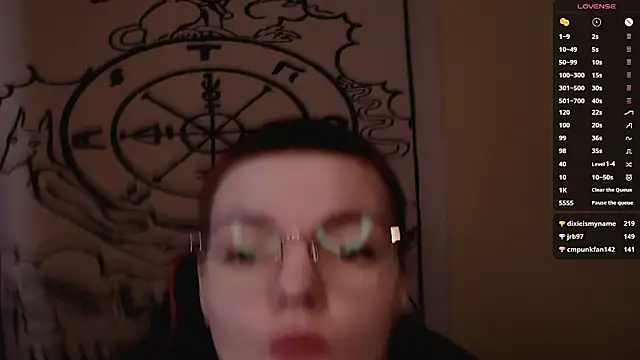 KrisNeal: онлайн-секс-чат