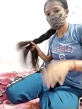 Sembang XXX Secara Langsung Cute-Naavya