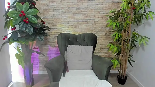 KamaFeels live XXX chat