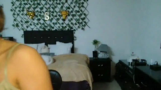 Dama_Scarlata18's Webcam Show