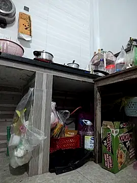 Pokazy przed kamerką – Haralushiaaa