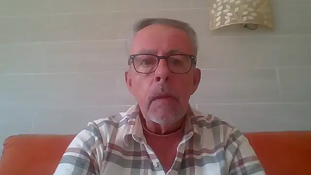 tuggy59: διαδικτυακό σόου στην κάμερα