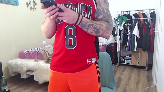 Chatroom XXX en direct de Tiberius_hunk