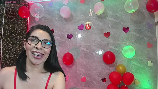 adellelennoxx: онлайн-секс-чат