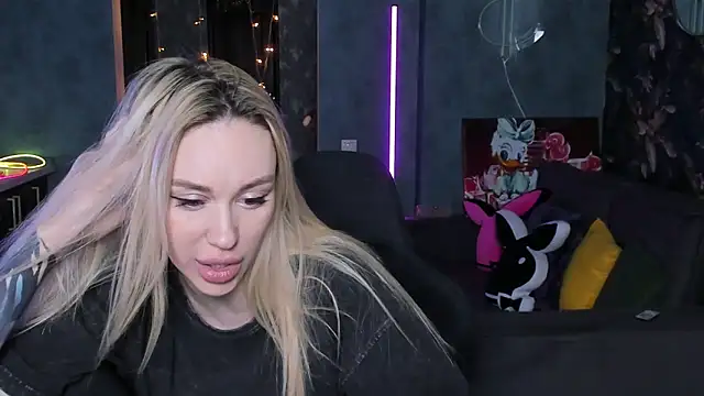 Blckmirrorr: онлайн-секс-чат