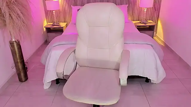 Jin-harrison's Live XXX Chat