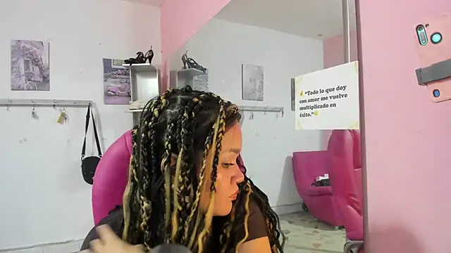 CAMILA--REYのライブXXXチャット