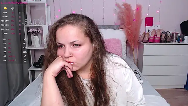 Crazyy_girl_'s Live XXX Chat