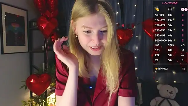 LanaRoxxy élő XXX-chatje