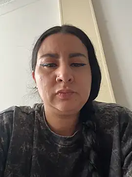 Abril_Luv 即時 XXX 聊天