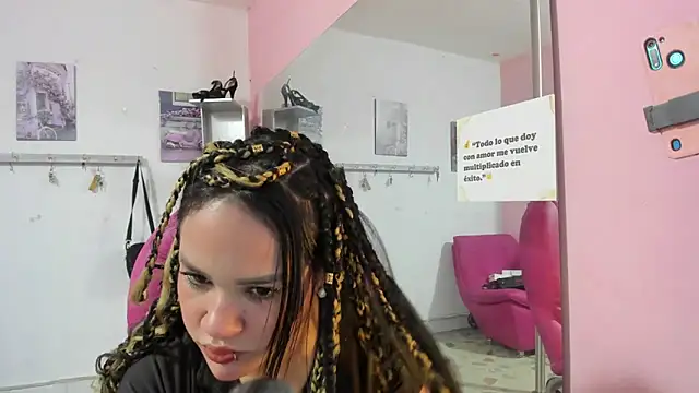 دردشة CAMILA--REY الجنسية المباشرة