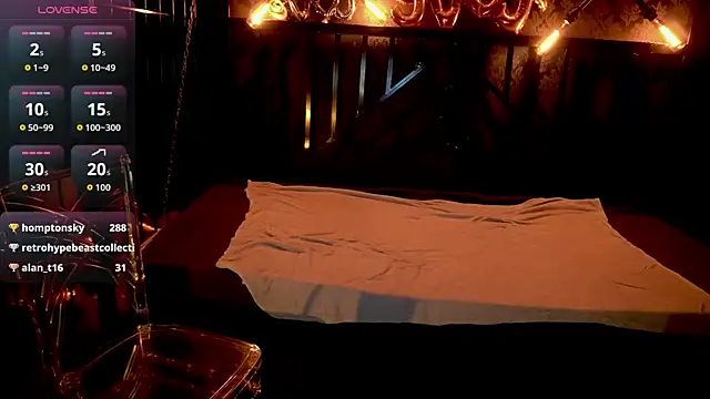 DanielaReign Webcam Show