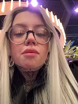 Chat XXX ao vivo de Chiibi