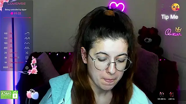 Chatroom XXX en direct de Aminabeatris