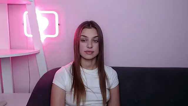 MilanaAngelAsのライブXXXチャット