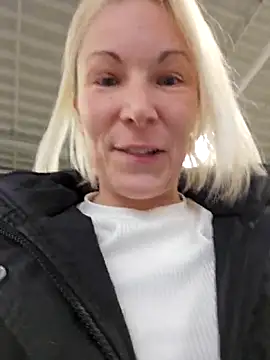 Sunny-Sin live XXX chat